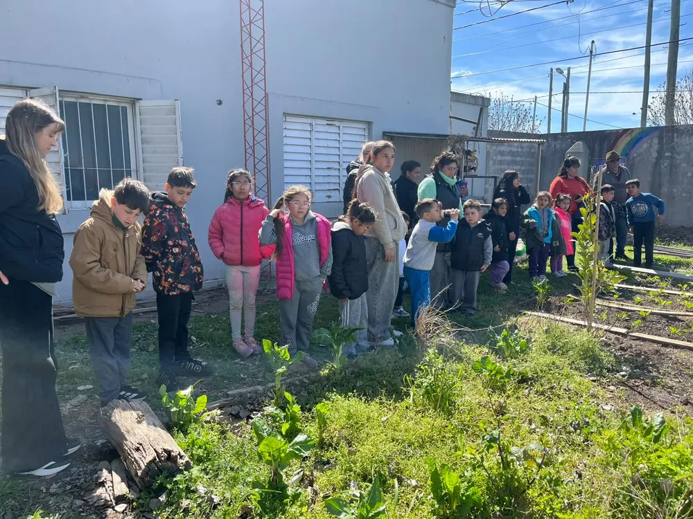 Genero-Visita-CEC-801-huerta-5