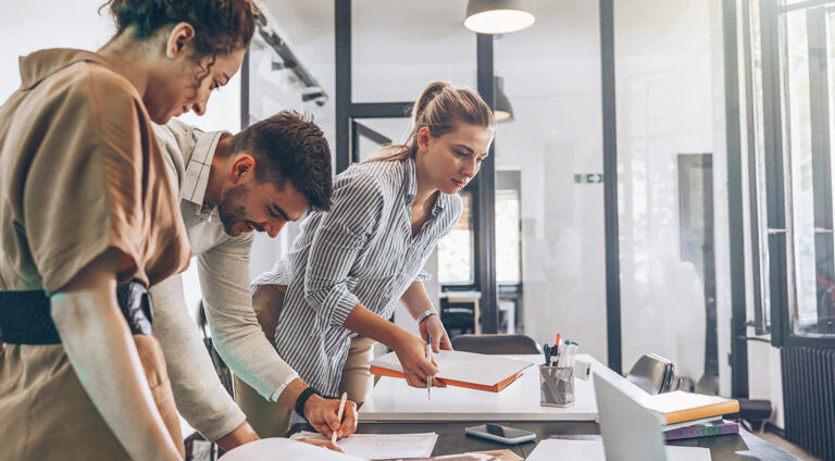 jovenes-emprendedores-768x424