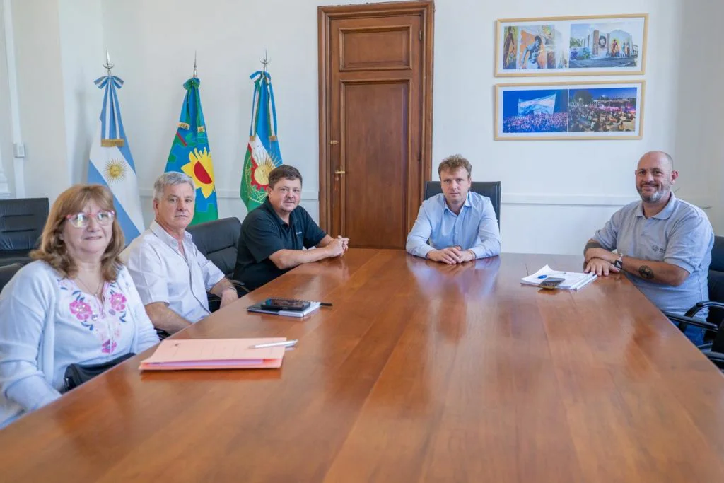 Reunion-Sociedad-Espanola-1024x683