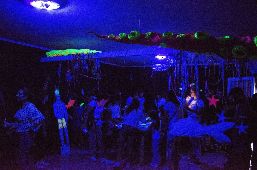 Noche-Fluor-Museo-Damaso-Arce-Olavarria-en-Verano-1-scaled