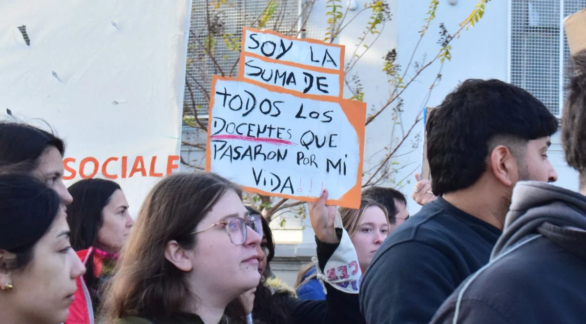 marcha_docentes_cartel